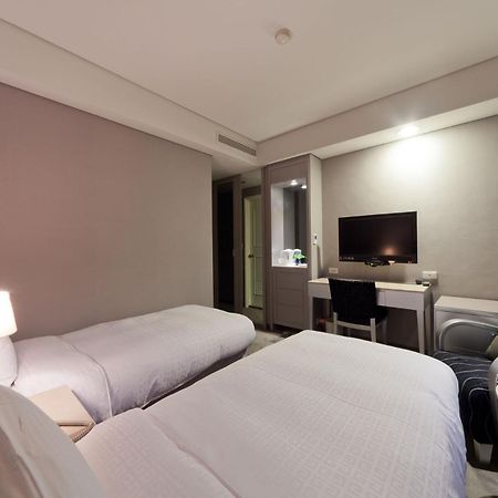 קילונג Harbor View Hotel מראה חיצוני תמונה