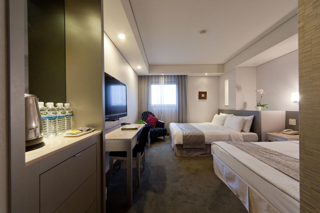 קילונג Harbor View Hotel מראה חיצוני תמונה