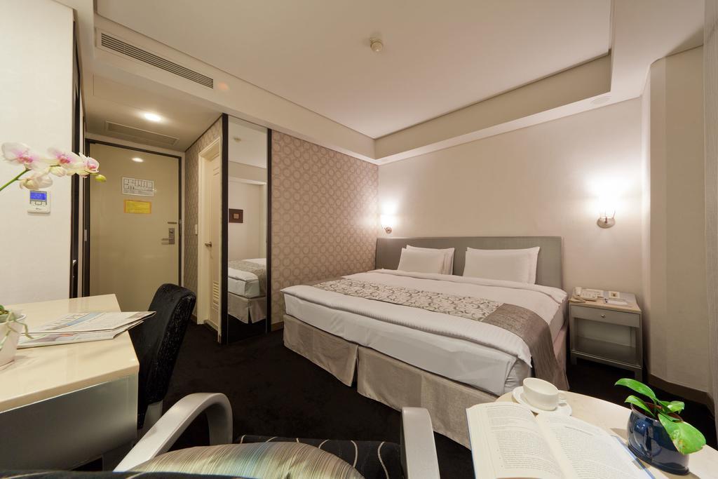 קילונג Harbor View Hotel חדר תמונה