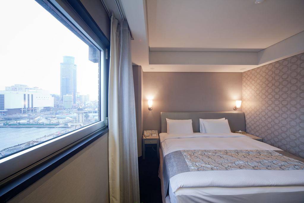 קילונג Harbor View Hotel חדר תמונה