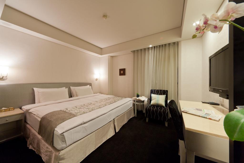 קילונג Harbor View Hotel חדר תמונה