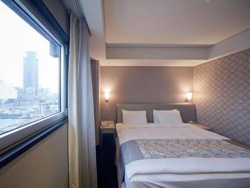 קילונג Harbor View Hotel מראה חיצוני תמונה
