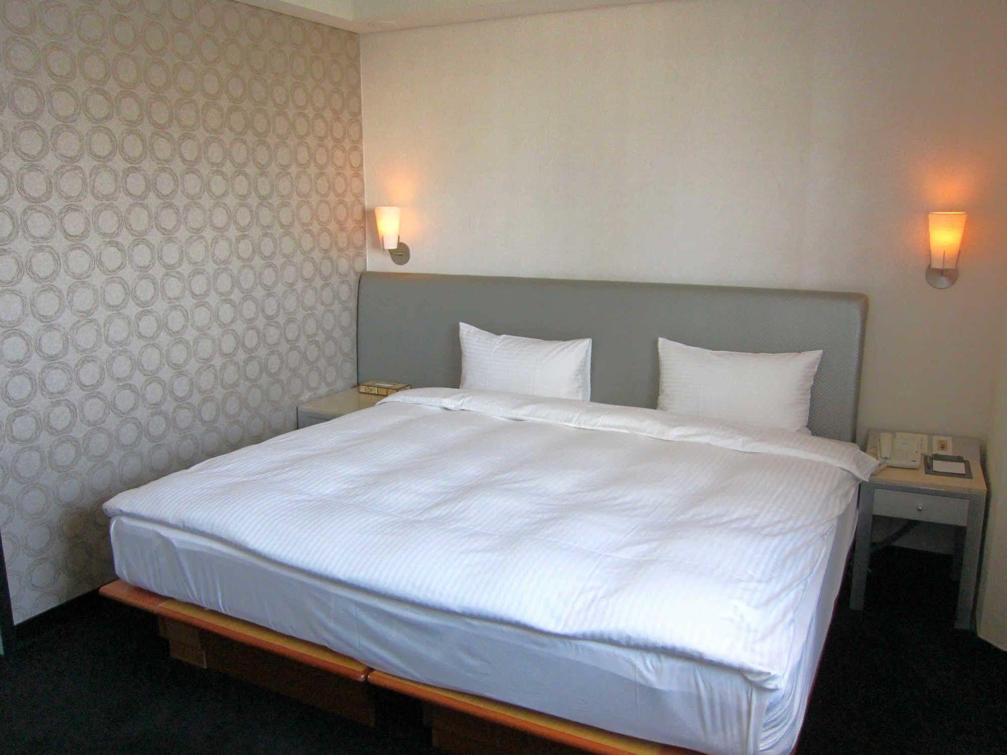 קילונג Harbor View Hotel מראה חיצוני תמונה