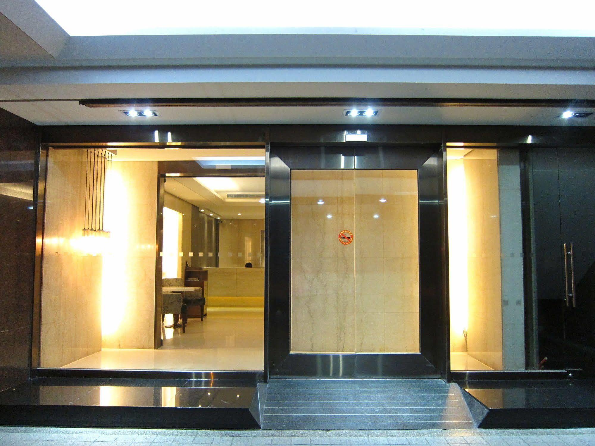 קילונג Harbor View Hotel מראה חיצוני תמונה